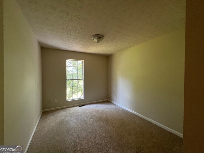 Photo - 3153 Kingswood Glen