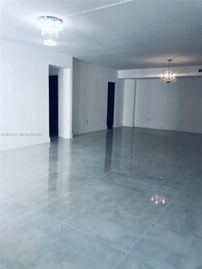 Photo - 10185 Collins Ave Unidad 616