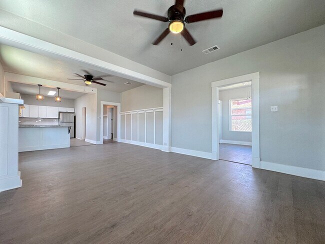 Photo - 3512 Clifton Ave