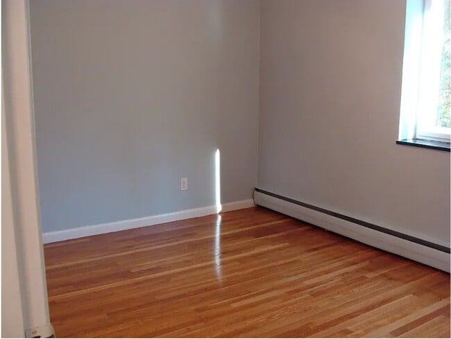 Photo - 205 Kent St Unit 18