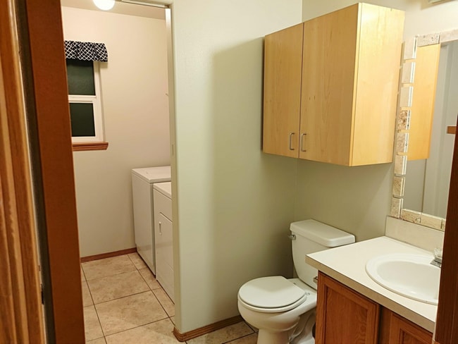 Photo - 1821 Fairview St NE