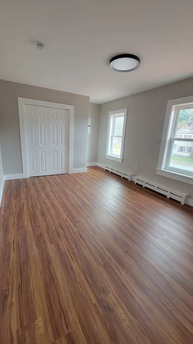 Photo - 1130 US-4 Unit 4