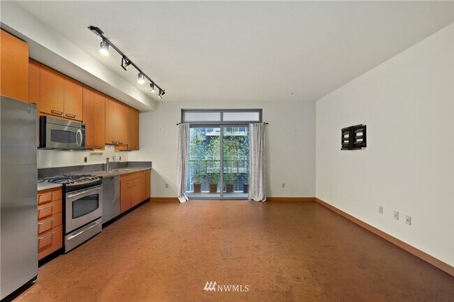 Photo - Modern Studio with Amazing City Views!