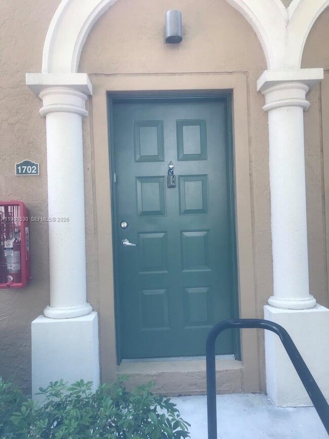 Photo - 2991 NE 185th St