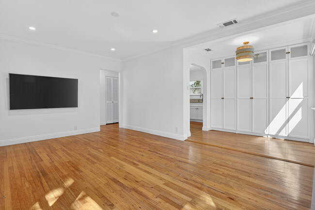 Dining area - 904 Victoria Ave Unidad Bungalow