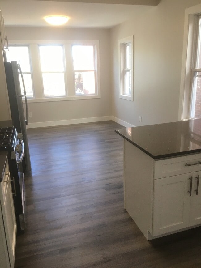 Photo - 2652 N Marshfield Ave Unit 2F