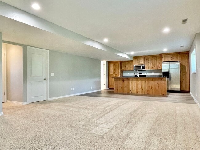 Photo - Beautiful Valley Views & Utilities Included!