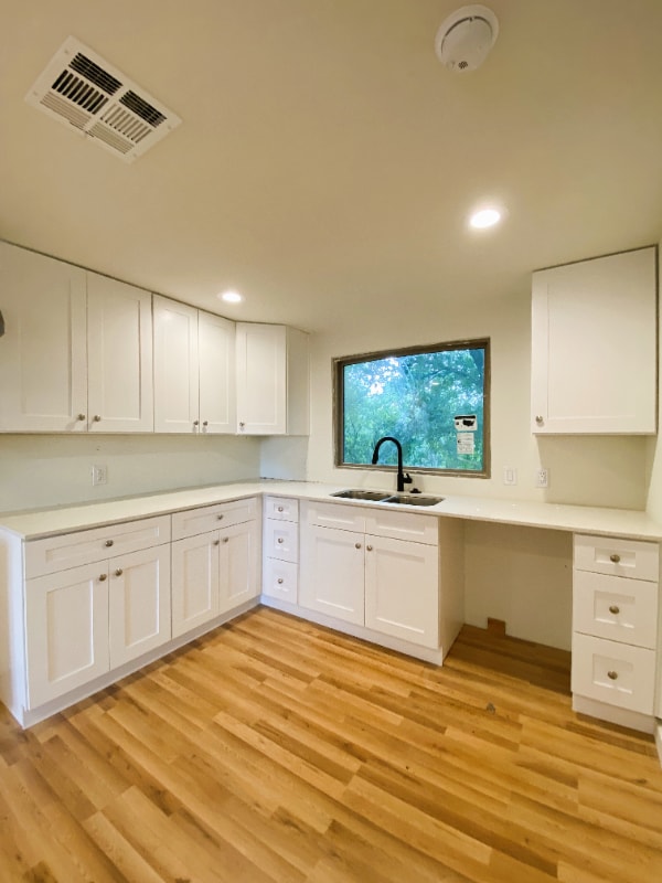 Photo - 201 Harmons Way House