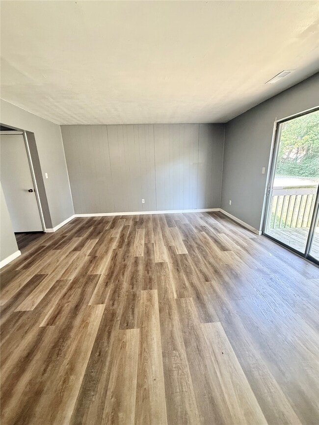 1104 Arrowhead Dr
