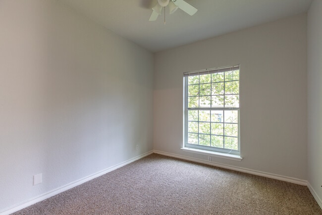Photo - San Remo Apartments