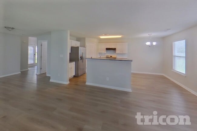 Photo - 5001 Serenity Point Ln