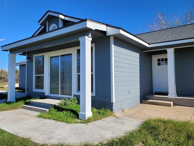 Photo - 208 Newcastle Dr