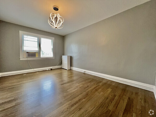 Building Photo - 25 Palmer Ave Rental