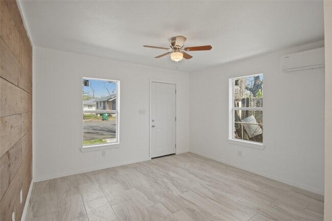 Photo - 3518 Orange St