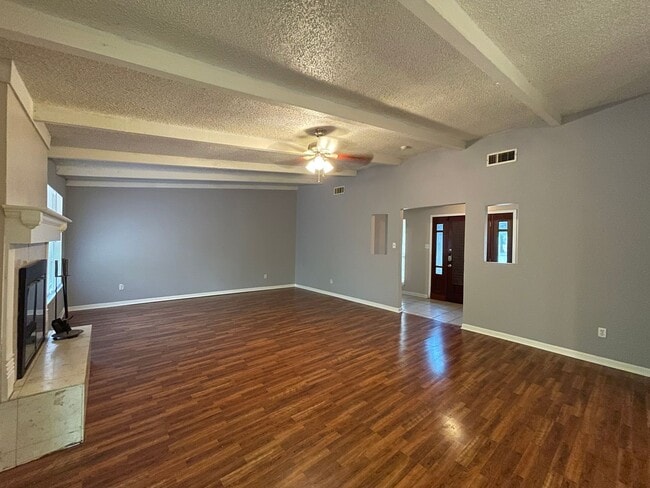 Photo - 1404 E Vardeman Ave