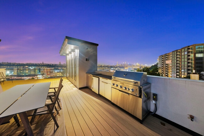 Photo - 8822 Churchill Rd