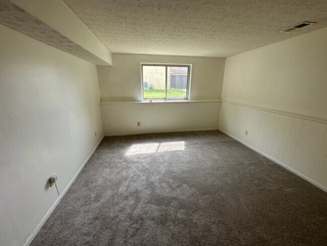 Photo - 5817 Forest Hills Blvd