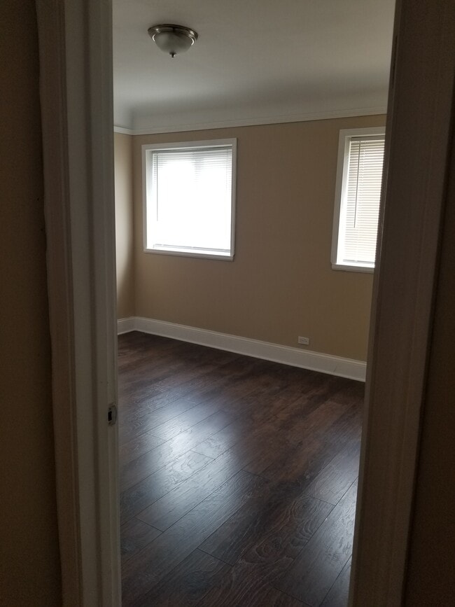 Photo - 2331 S Lombard Ave Unit 2