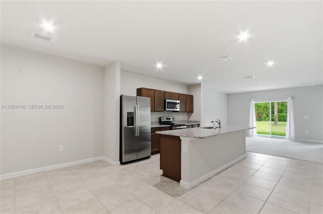 Photo - 323 Raspberry Rd Unit 323