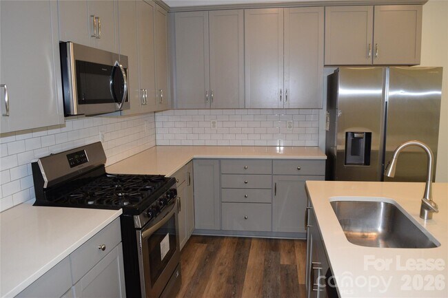 Photo - 4011 Rothwood Ln