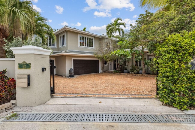 Building Photo - 3301 NE 16th St