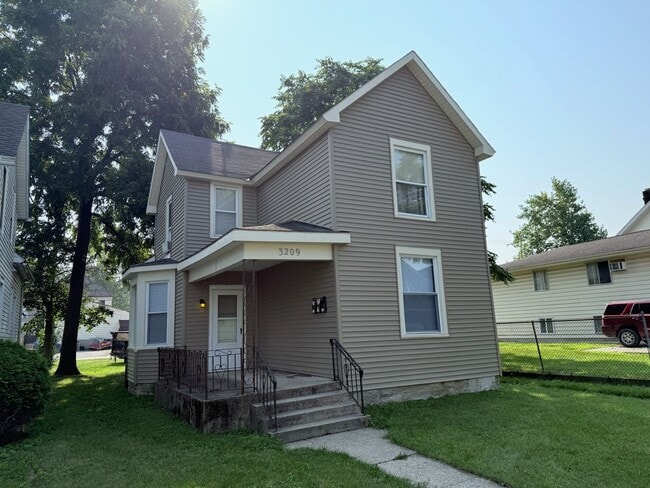 Building Photo - 3209 S Harrison St Unit Apt 2