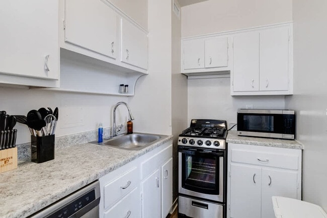 Photo - 105 W 39th St Unit FL5-ID1061320P