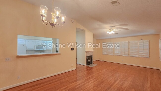 Photo - Spacious 3-Bed, 3-Bath Townhouse in Dalton