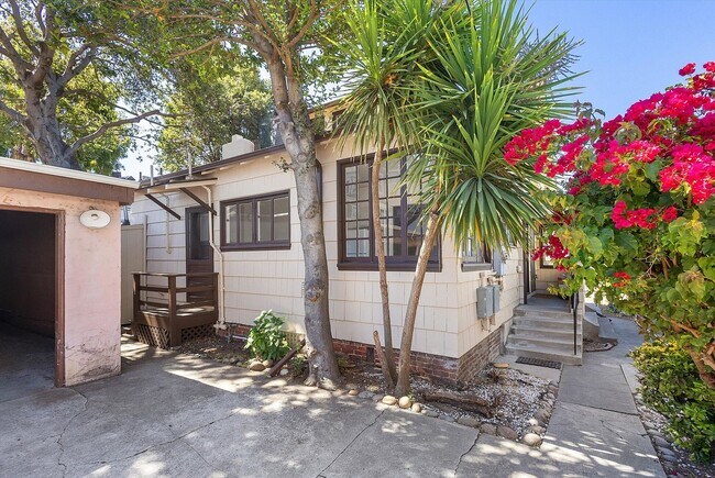 Photo - 2138 Clinton Ave #A - 1 bedroom | 1 bath Unidad 2138 - A