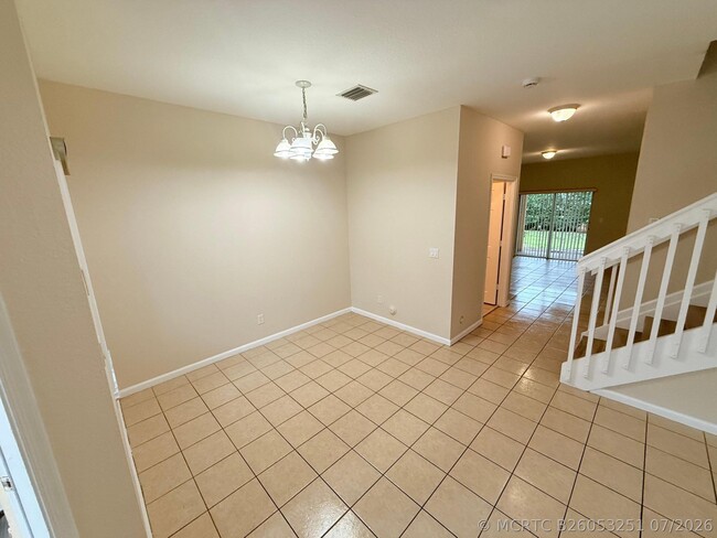 Photo - 905 N Santa Catalina Cir