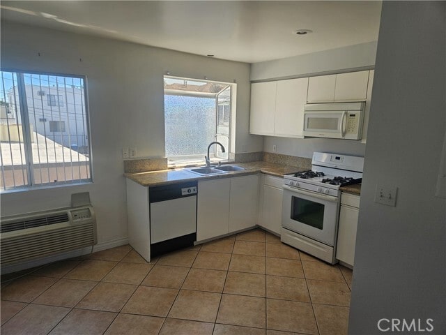 Photo - 14159 Gilmore St Unit 9