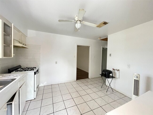 Photo - 4823 Shreveport Blvd