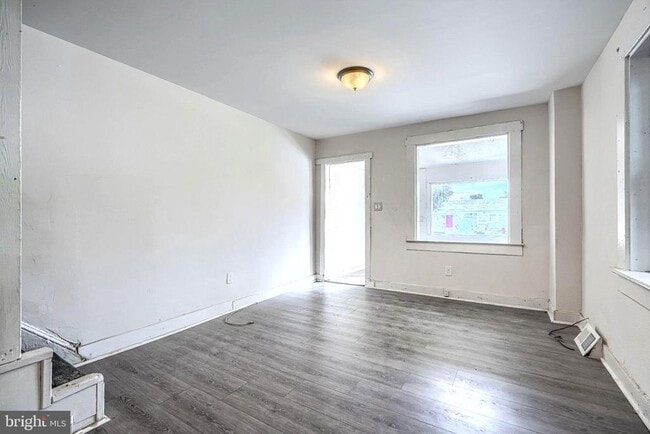 Photo - 7621 Cypress Ave