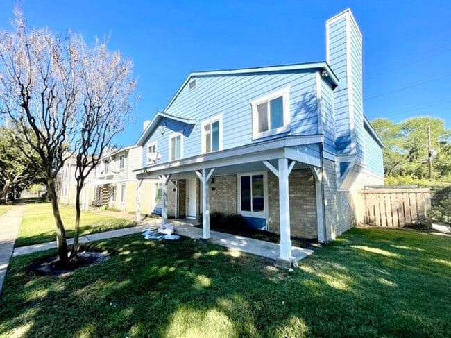 Photo - 752 Memorial Mews St Unit D