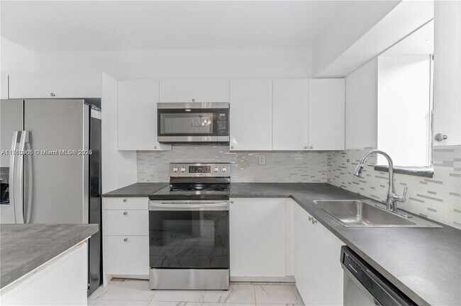 Photo - 20301 NE 30th Ave