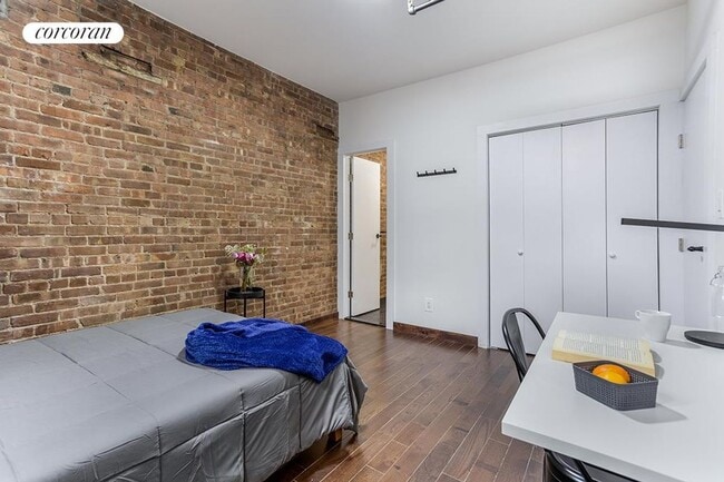 Photo - 47 E 129th St