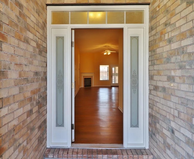 Photo - 4 bedroom in Jacksonville FL 32246