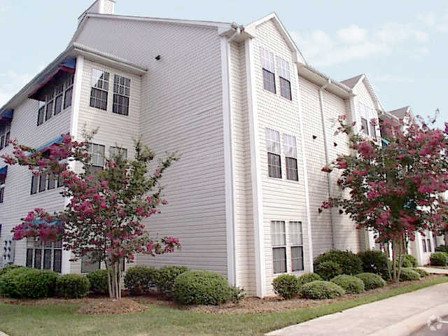 Savannah Place Apartment Homes