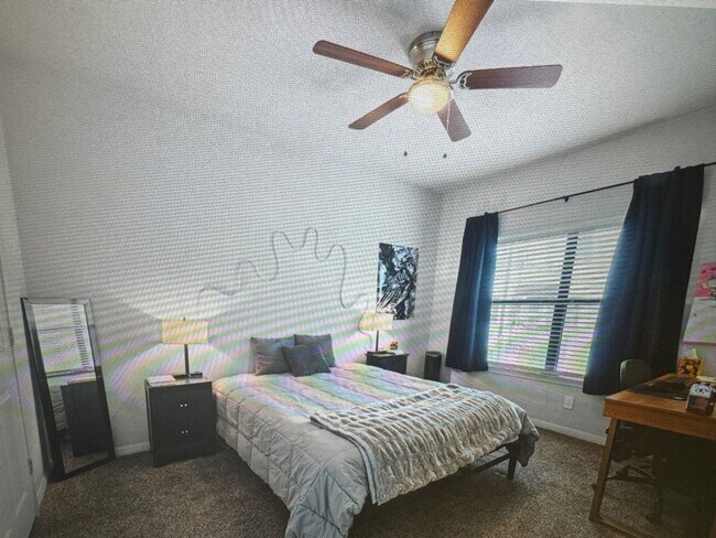 Photo - Modern Comfort Meets Campus Convenience — ... Unidad 307