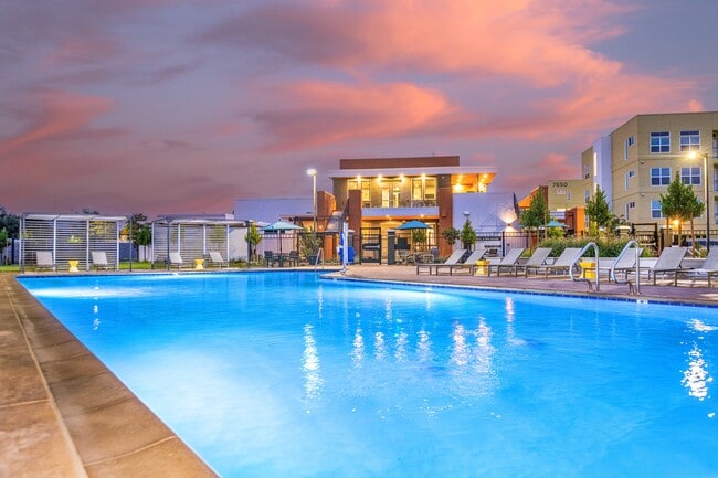 Building Photo - Solasta