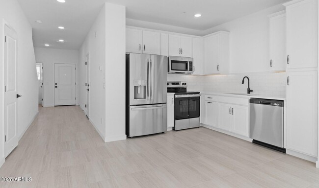 Photo - 2831 W White Feather Ln