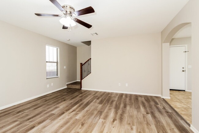 Photo - 2466 E Vermont Dr