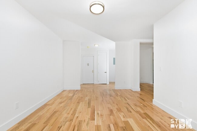Photo - 400 Clinton Ave Unit 3F