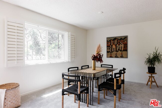 Photo - 6760 Hillpark Dr Unit 408