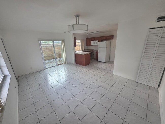 Photo - 3103 NW 3rd Ave