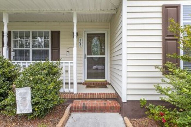 Photo - 502 Jasmine Ln