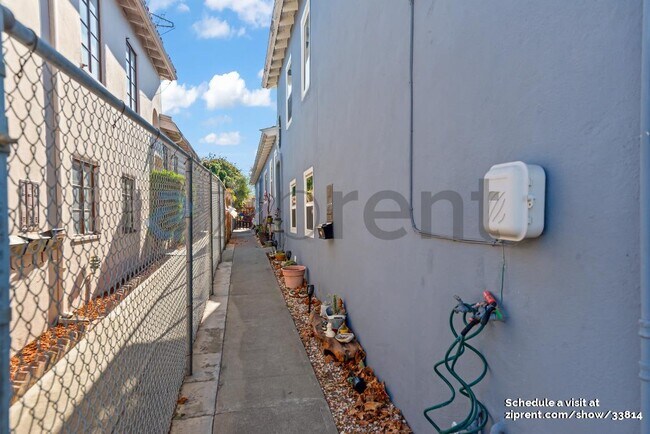 Photo - 1582 Pacific Ave