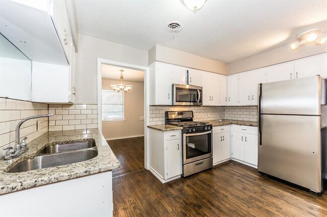 Photo - 2335 Wildoak Dr