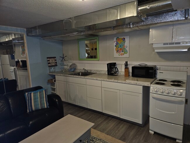 Photo - 1118 Rodman Rd Unit Rodman Studio