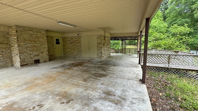 Photo - 200 Wall Williams Rd